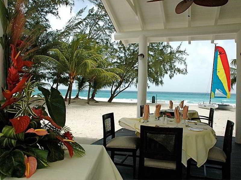Almond Casuarina Beach Oistins Restaurang bild